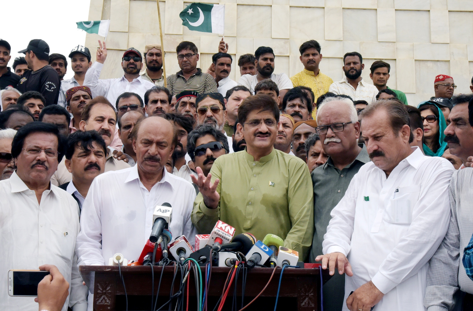 وزارت تعلیم سندھ نے مزید 30اسکولوں کو خطرناک این جی اوز کے حوالے کردیا
